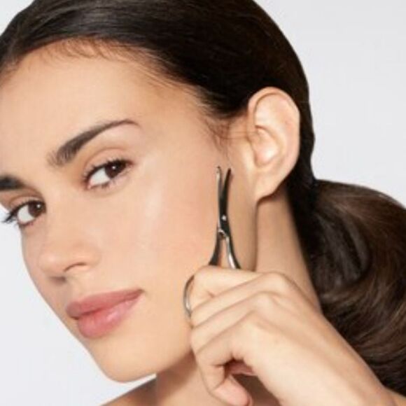 Tweezerman Facial Hair Scissors - Picture 5 of 8